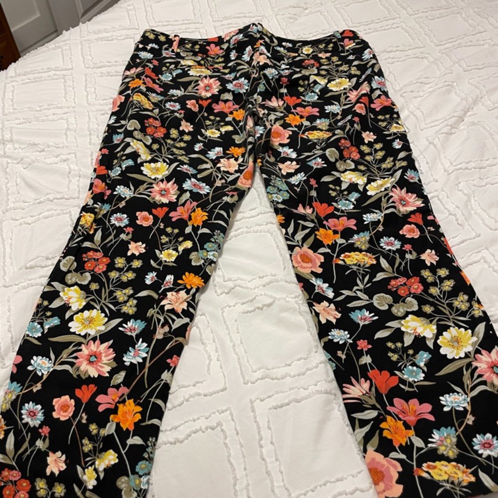 Loft Floral Capris